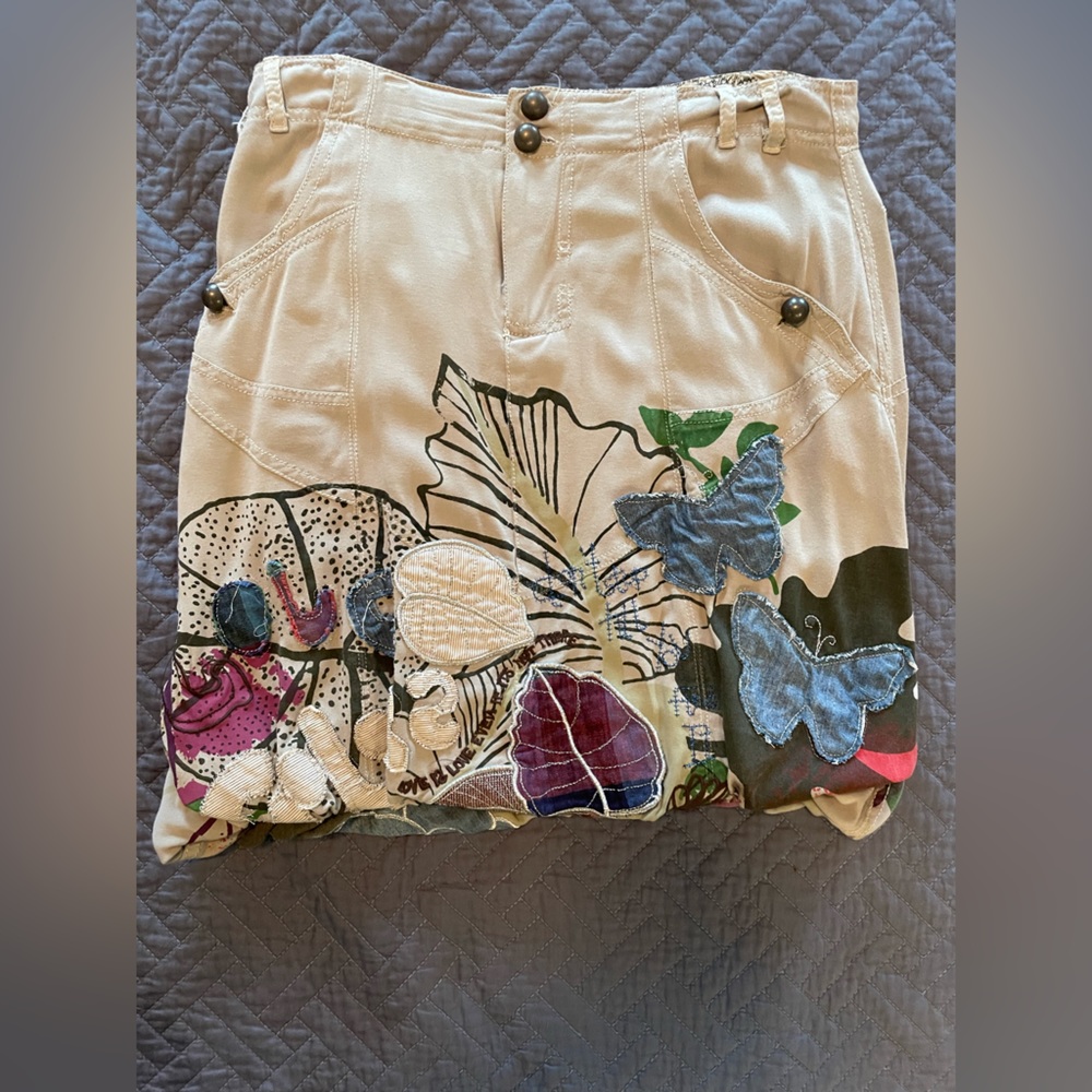 Desigual Balloon Mini Skirt. EUC
